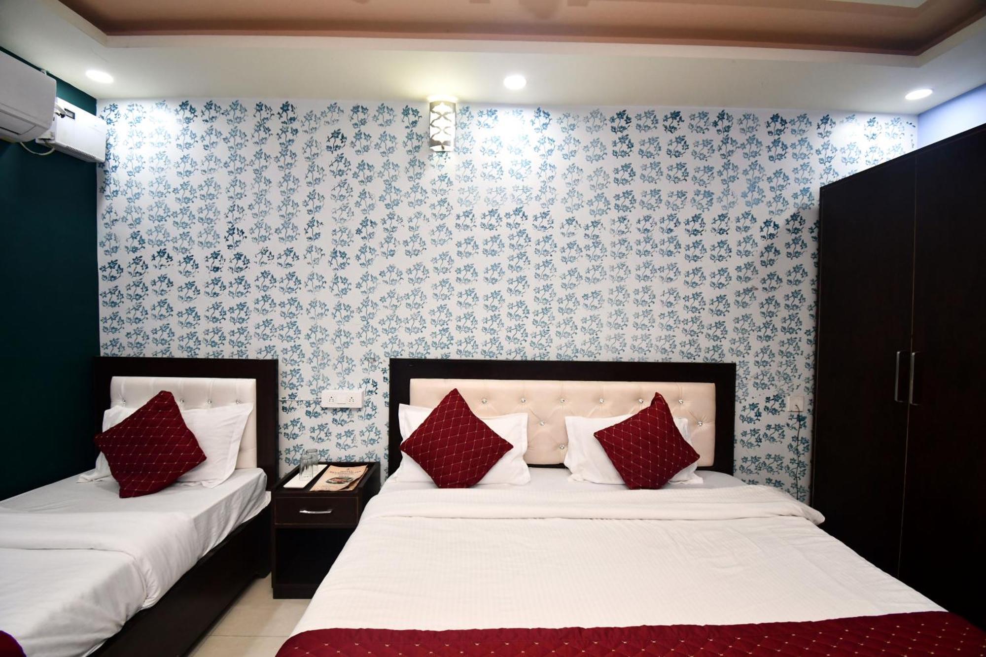 Hotel Dev Bhoomi Inn Rishīkesh Eksteriør billede